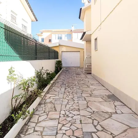 Elegant Vintage House With Barbecue