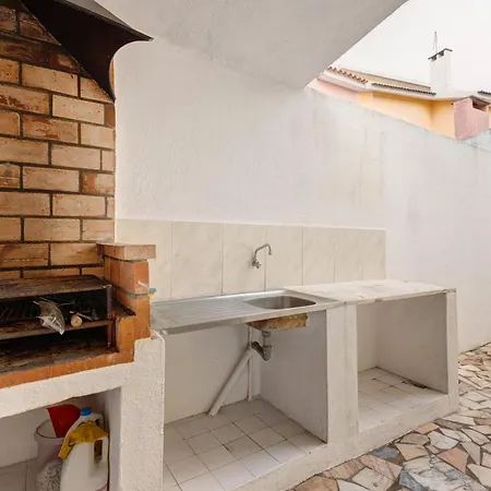 Elegant Vintage House With Barbecue בית נופש *