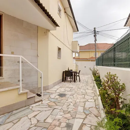 Holiday home Elegant Vintage House With Barbecue Cascais